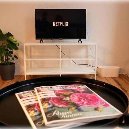 Gemuetlich - 2 Zimmer-Altbau, 24H Check-In Kiel Dış mekan fotoğraf