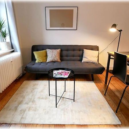 Gemuetlich - 2 Zimmer-Altbau, 24H Check-In Kiel Dış mekan fotoğraf