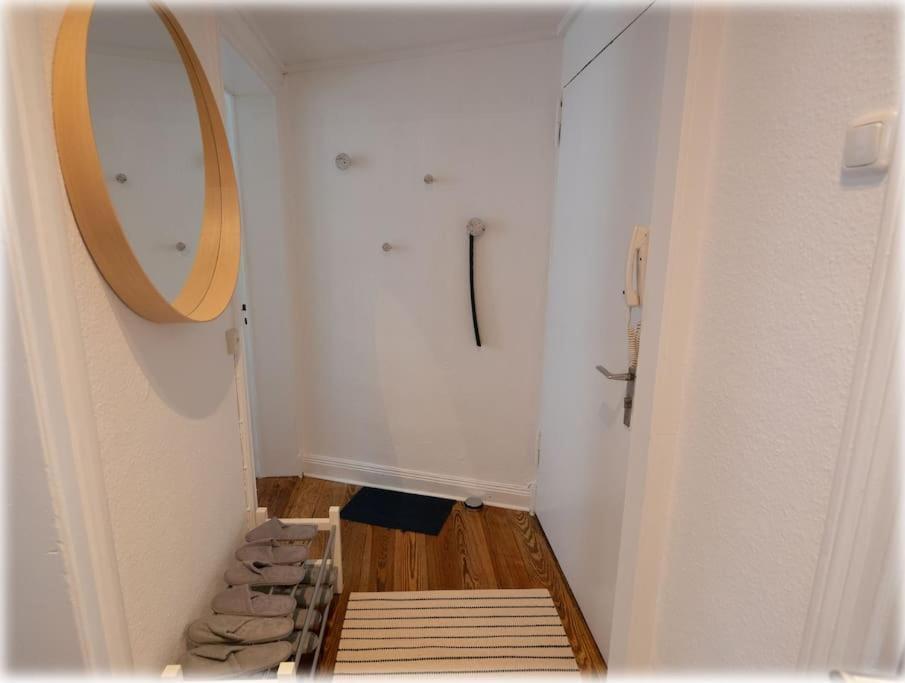Gemuetlich - 2 Zimmer-Altbau, 24H Check-In Kiel Dış mekan fotoğraf