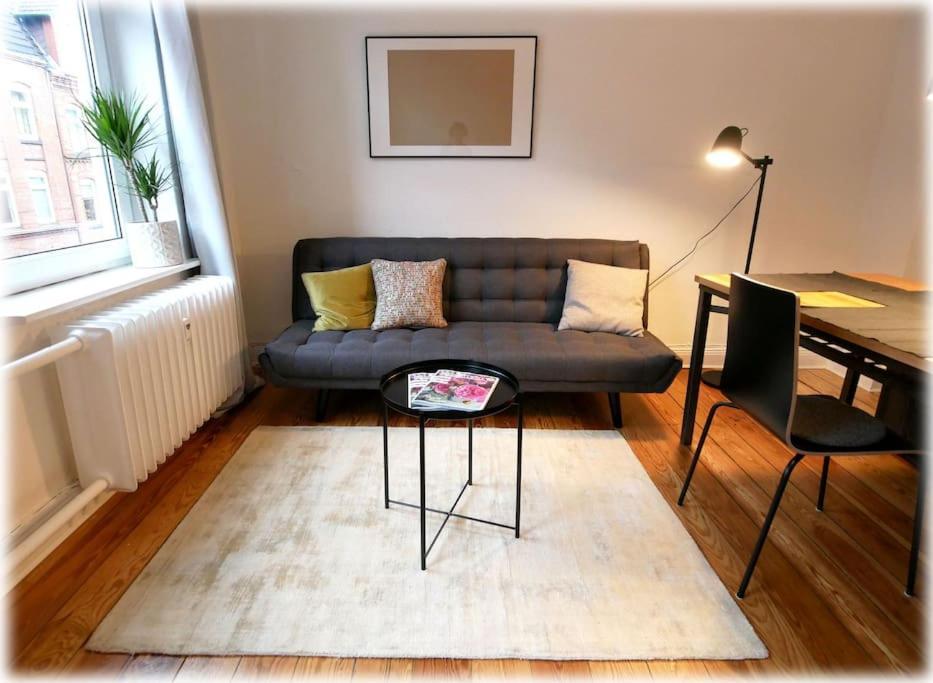 Gemuetlich - 2 Zimmer-Altbau, 24H Check-In Kiel Dış mekan fotoğraf