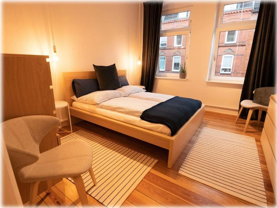 Gemuetlich - 2 Zimmer-Altbau, 24H Check-In Kiel Dış mekan fotoğraf
