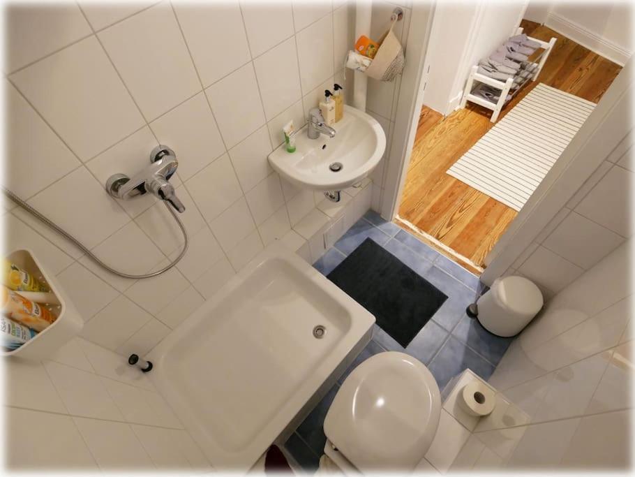 Gemuetlich - 2 Zimmer-Altbau, 24H Check-In Kiel Dış mekan fotoğraf