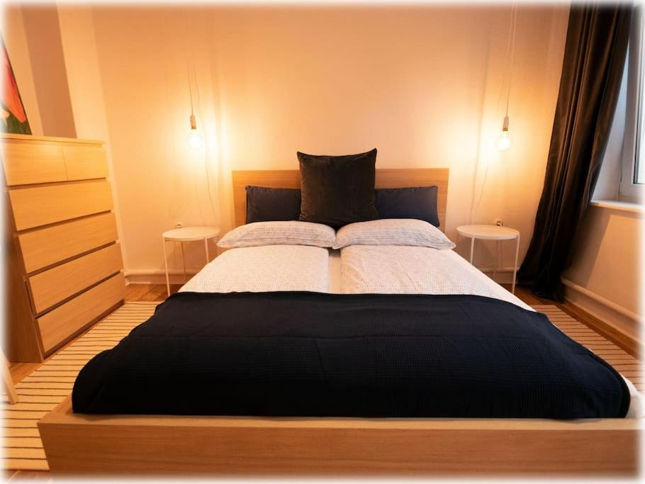 Gemuetlich - 2 Zimmer-Altbau, 24H Check-In Kiel Dış mekan fotoğraf